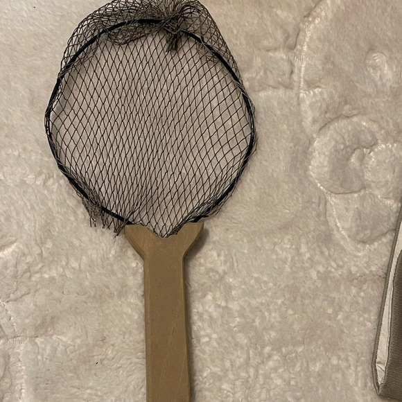 The Queen’s Treasure (American Girl) Fishing Boat with Accessories - Picture 6 of 9